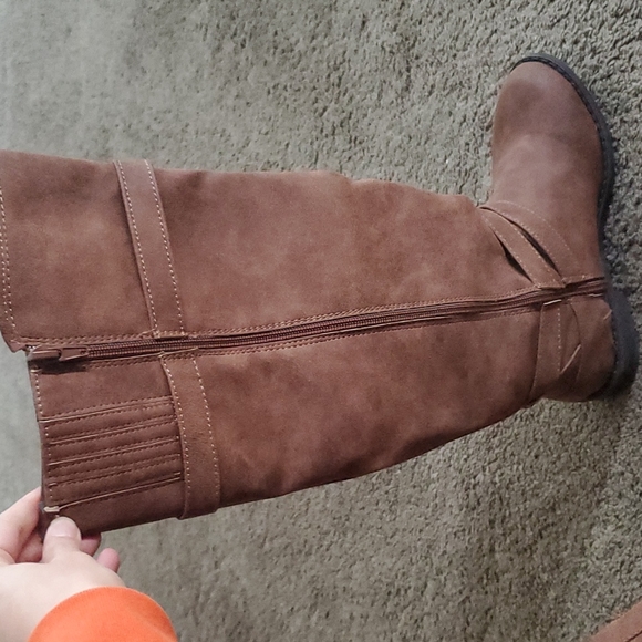 New boots - Picture 4 of 4